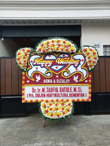 Papan Bunga Pernikahan padaasih